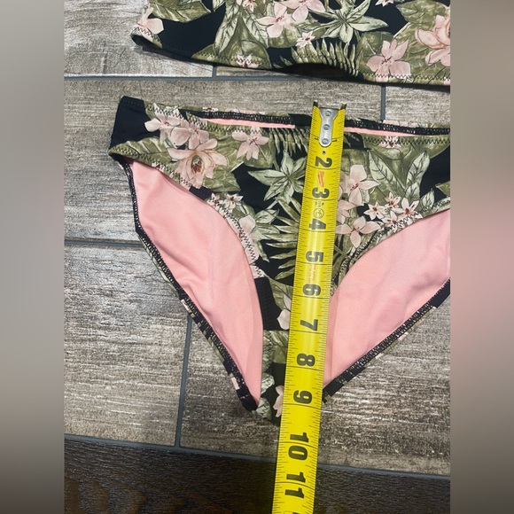 🌴🖤🏖️Volcom Girls' Swimsuit Two Piece Bikini Set Kids Sz 16 Tropical Print🌴🖤 - Picture 9 of 15